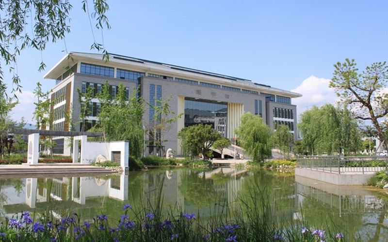 漢中職業技術學院